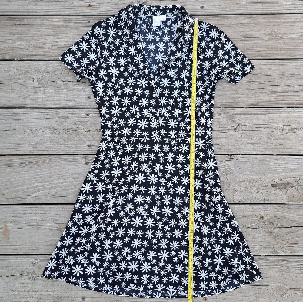 H&M Divided Size XS Daisy Flower Print Mini Dress - Picture 7 of 10